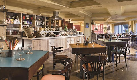 Kopi Tiam - Swissotel the Stamford