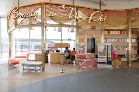 Beauty in The Pot at VivoCity