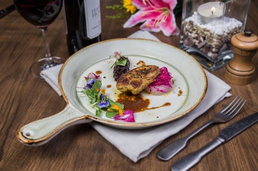 Astons Specialities - Victoria Street