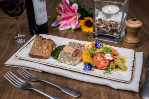 Astons Specialities - Suntec City