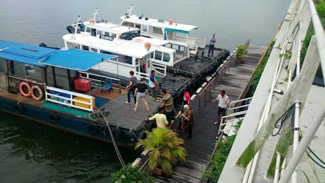 Smith Marine Floating Restaurant